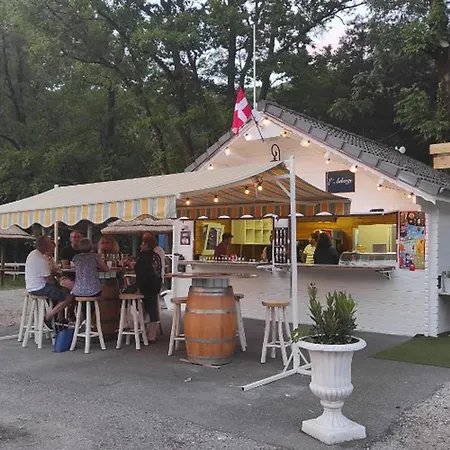 Mobil Avec Terrasse Pour 6 Personnes A - Api-1-52-1272 Kamp alanı *